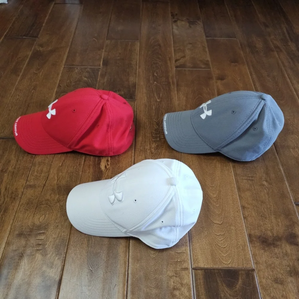 BUNDLE: 3 Under Armour baseball caps size M/L